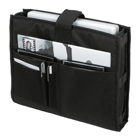 auf der rechten Vortasche (10 x 8 cm)