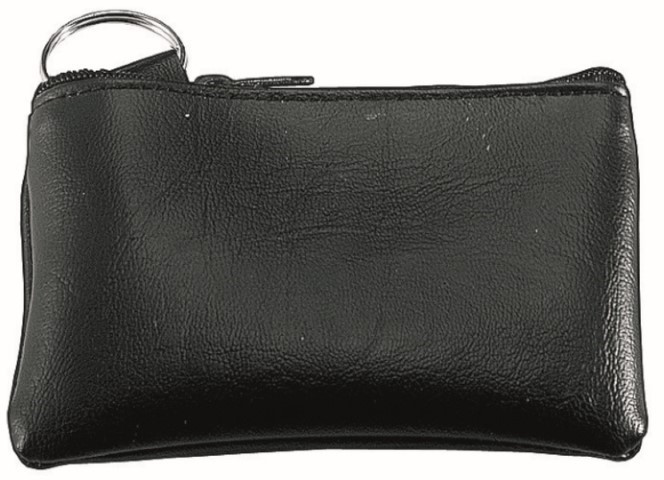 vorne mittig (5 x 4 cm)